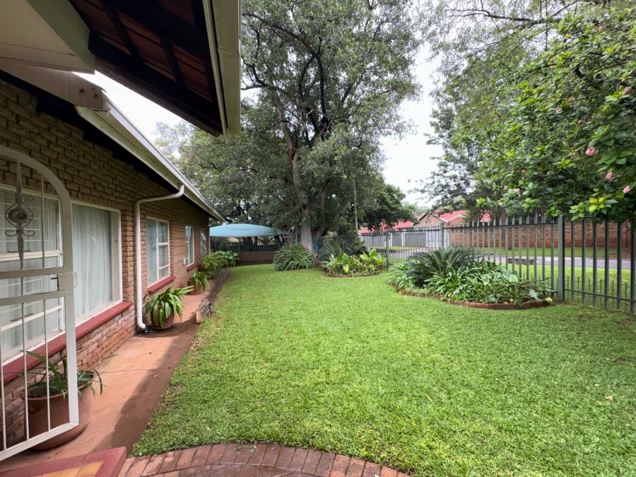 4 Bedroom Property for Sale in Safari Gardens North West